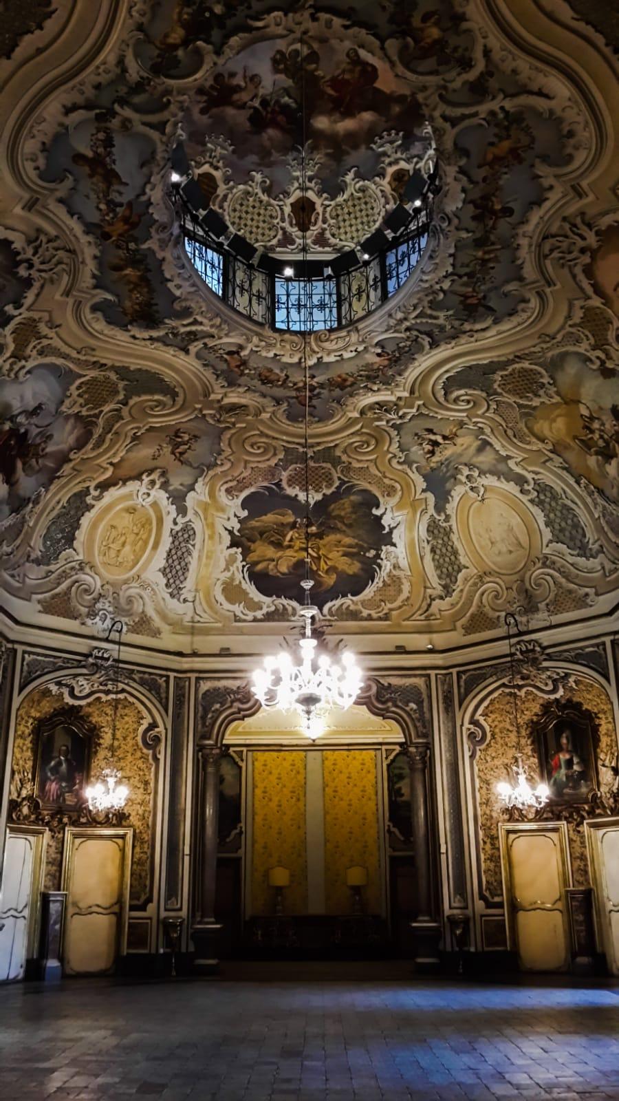 Catania:con l'ultimo dei gattopardi a Palazzo Biscari , Catania Podcast -  Loquis, image size:900x1600