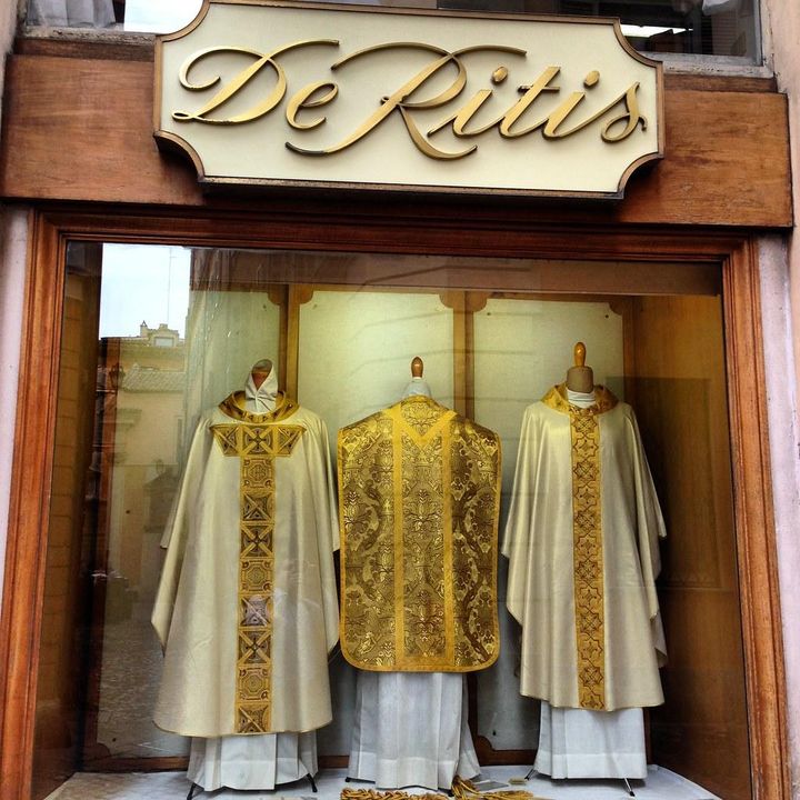 Ira De Ritis Rome Rivini Fall 2024 | Rita Vinieris